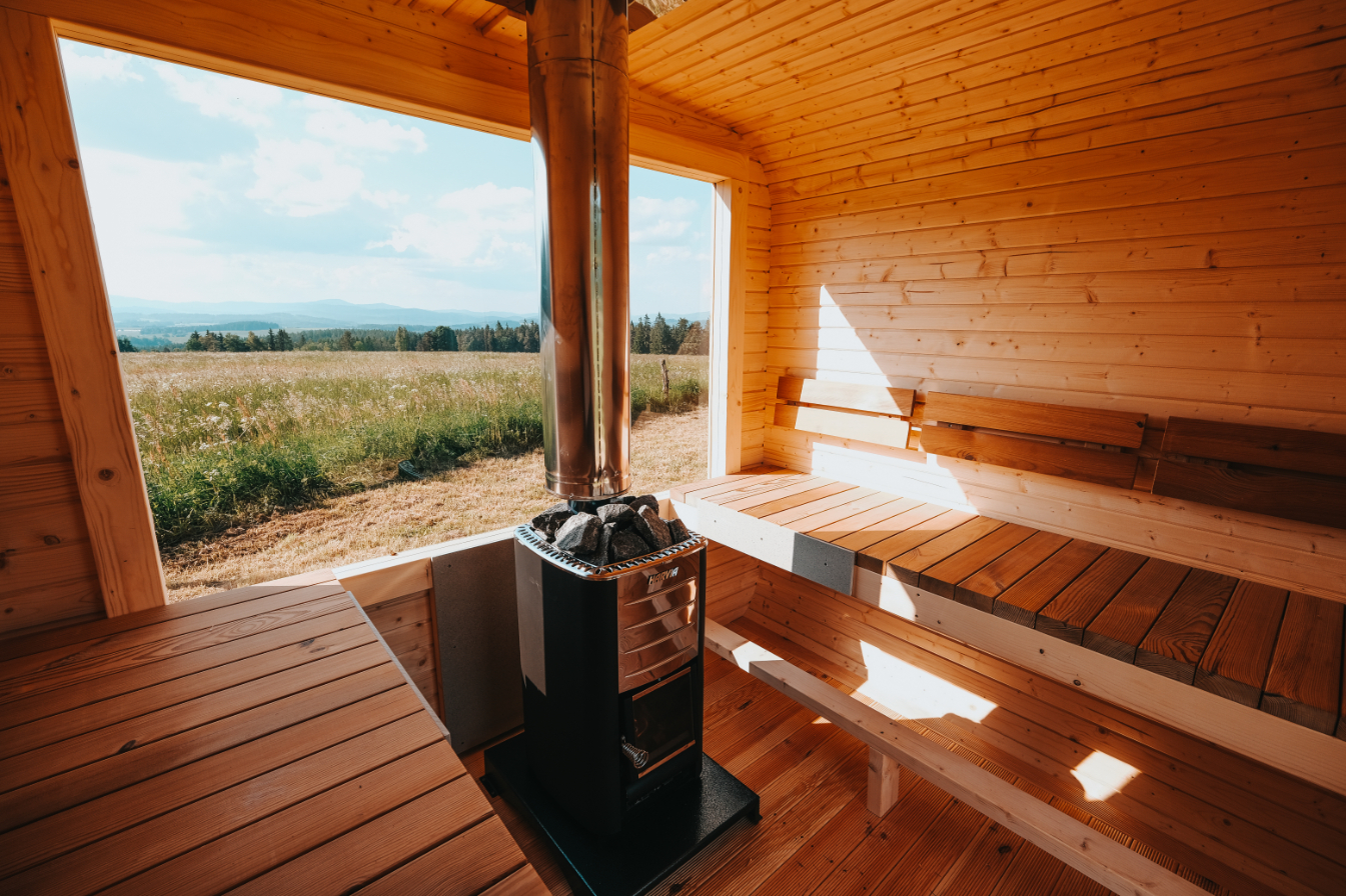 Zahradní sauna amRelax – designový doplněk a účinky na zdraví i psychiku